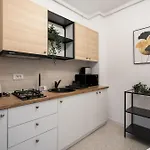 Plaza 229 아파트