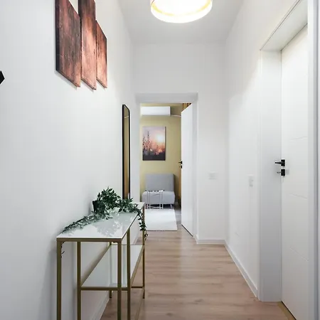 Plaza 229 * Бухарест