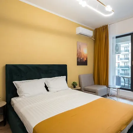 Plaza 229 Apartment *