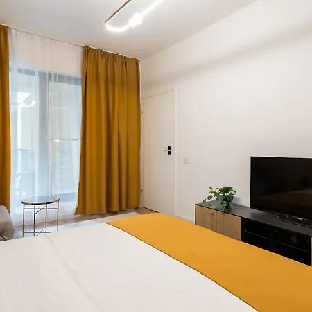 Apartment Plaza 229 *